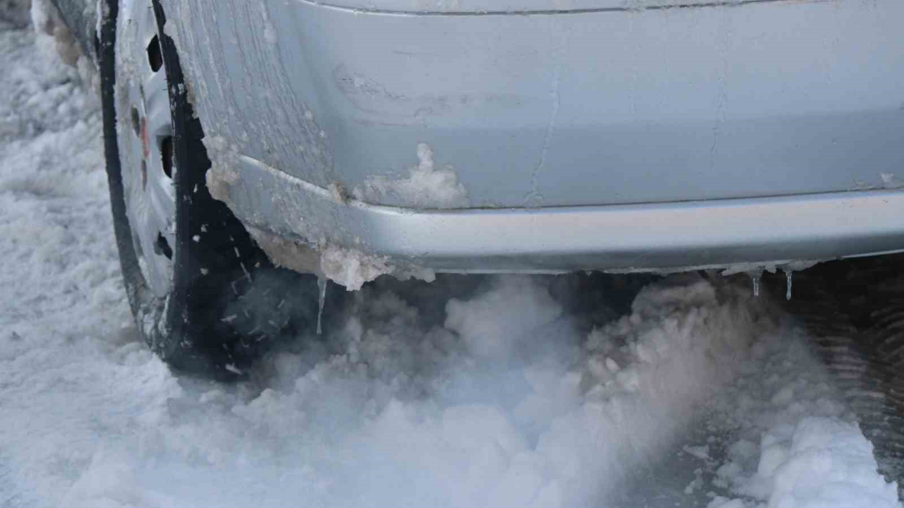 Yozgat'ta Hava Sıcaklığı 18 Dereceye Düştü Buzlanma Ve Don Uyarısı (2)