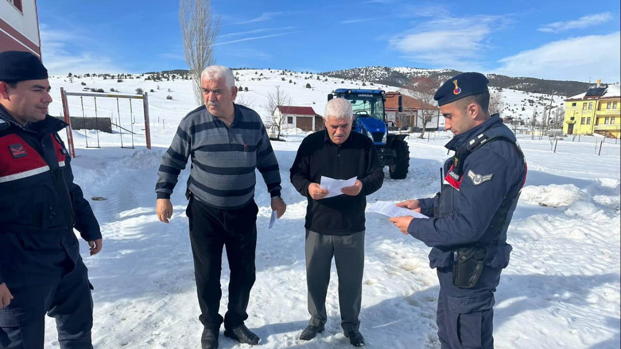 Yozgat’ta Jandarmadan Dolandırıcılığa Karşı Bilgilendirme Çalışması (4)