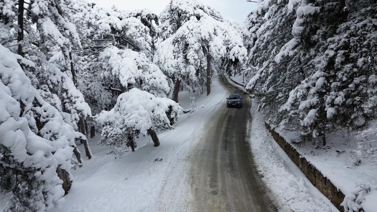 Yozgat'ta Kar Manzarası Görenleri Büyüledi (1)