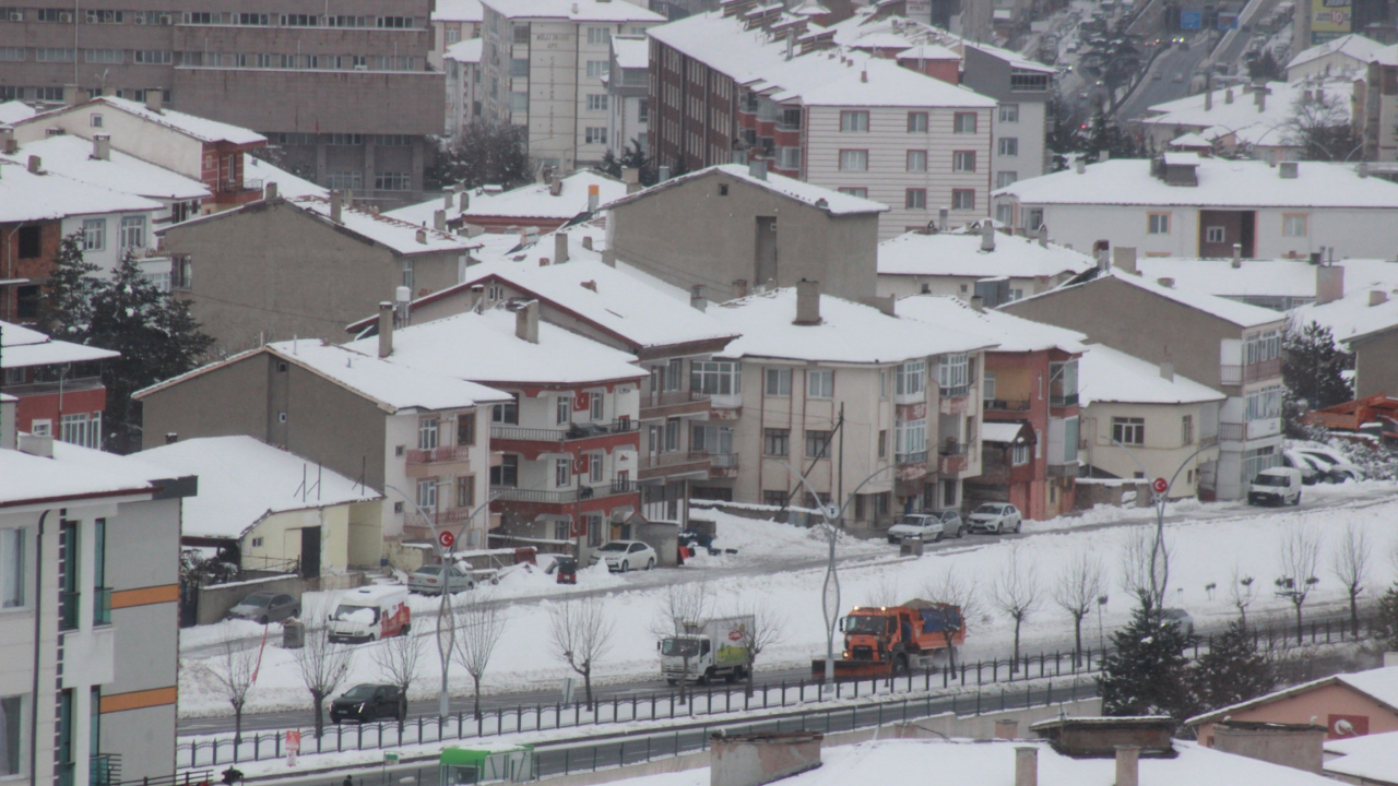 Yozgat’ta Kar Sevinci 20 Santimetrelik Yağış Yüzleri Güldürdü (2)