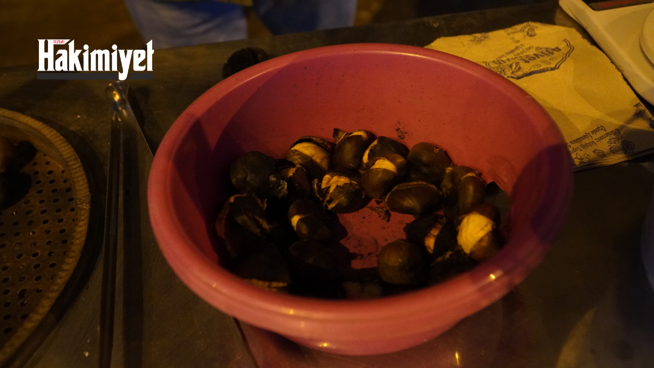 Yozgat'ta Müzikli Kestane Tezgahı Şarkıları Yoğun İlgi Görüyor (3)