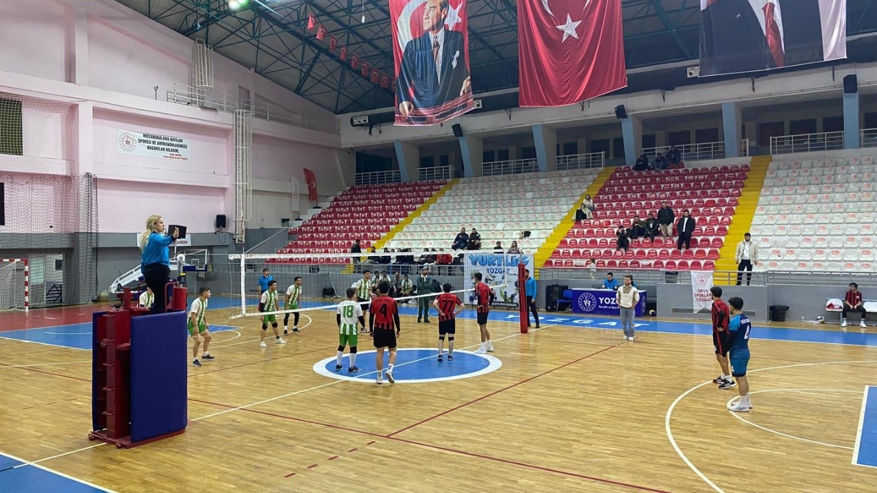 Yozgat’ta Nefes Kesen Final Tamamlandı Yurtlararası Voleybolda Kupayı Kazanan Belli Oldu