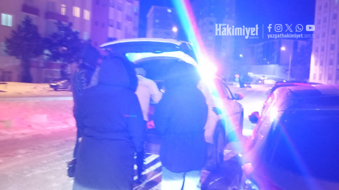 Yozgat’ta Yollar Buz Pistine Döndü Kaza Kaçınılmaz Oldu (3)