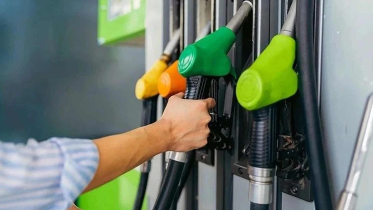 Akaryakıt Fiyatları Değişiyor! Benzin Ve Motorine Zam Gelecek Mi?