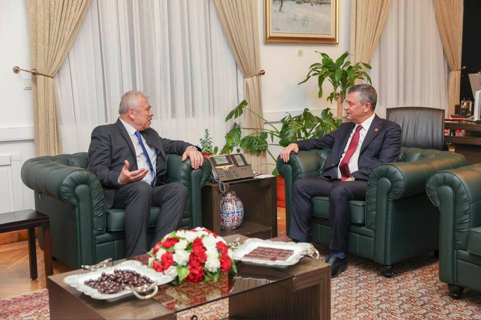 Chp Yozgat İl Başkanı Abdullah Yaşar, Genel Başkan Özgür Özel'i Ziyaret Etti