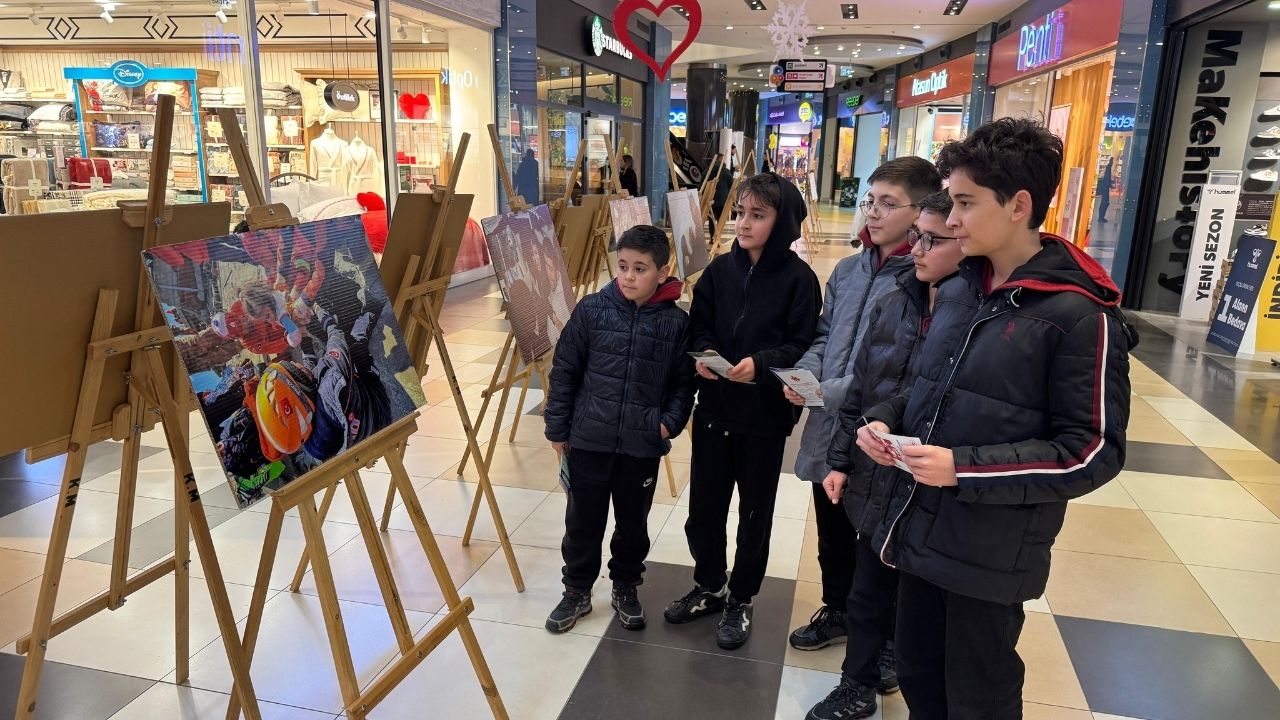 Deprem Şehitleri (1)