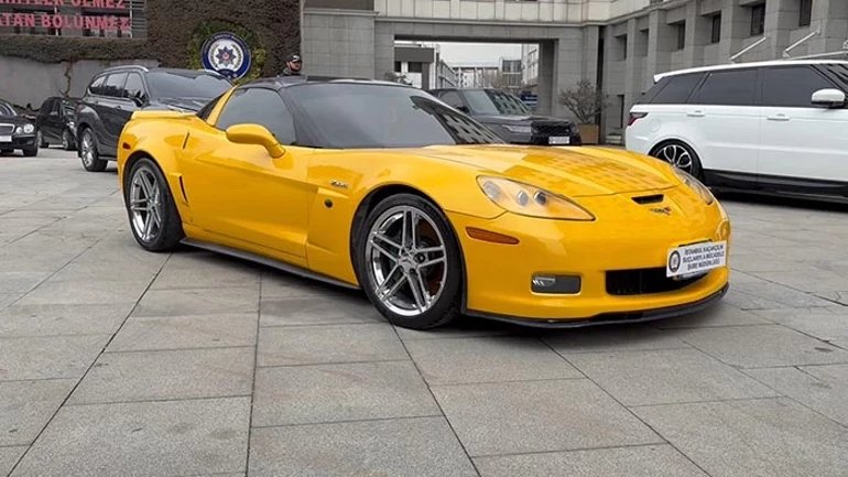 İstanbul'da 65 Milyon Liralık Lüks Araç Kaçakçılığı Operasyonu 11 Otomobile El Konuldu 1