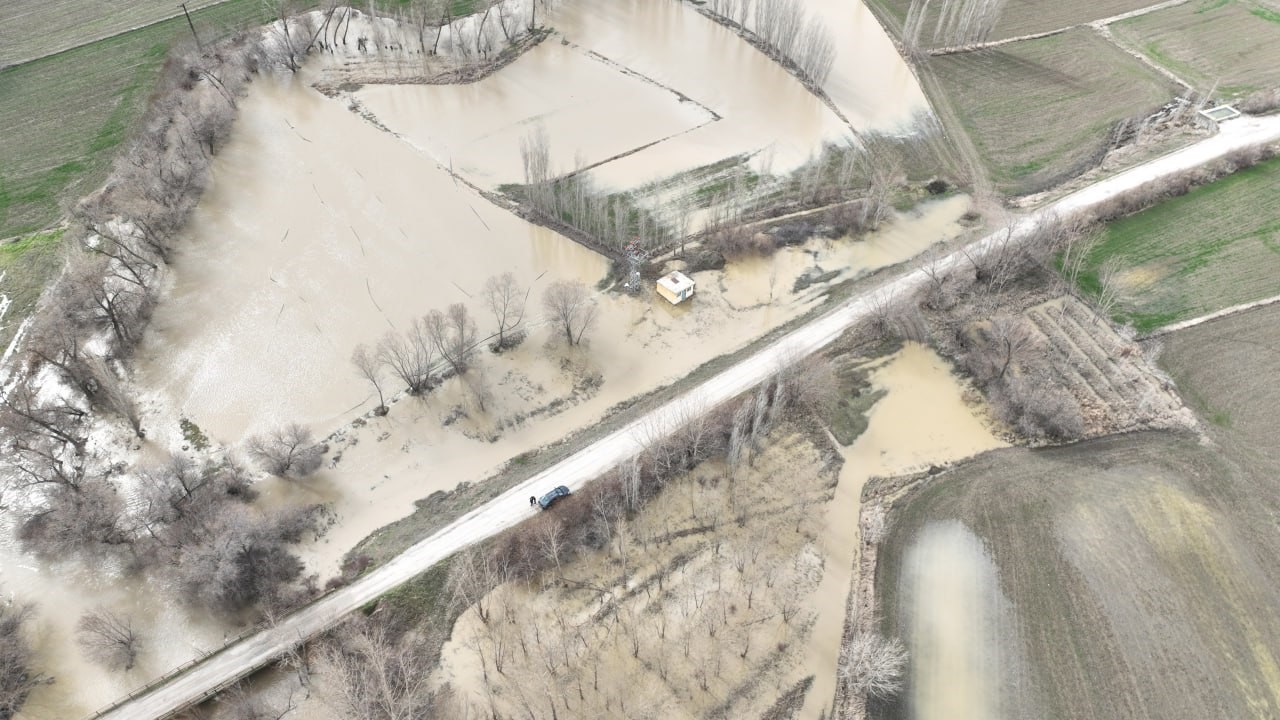 Tarla Su Baskını (1)