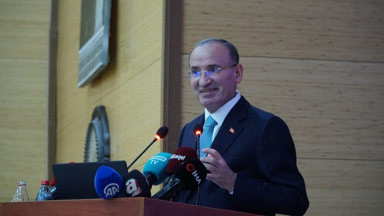 Tbmm Başkanvekili Bekir Bozdağ Yozgat’ta Hukuk Fakültesi Uygulama Mahkeme Salonu Açıldı