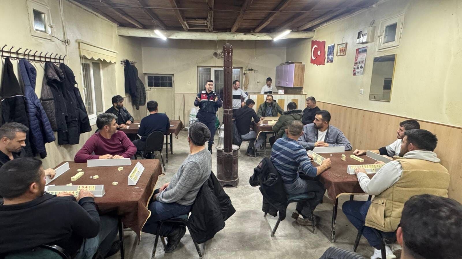 Yenifakılı Jandarmasından Köyde Dolandırıcılık Uyarısı