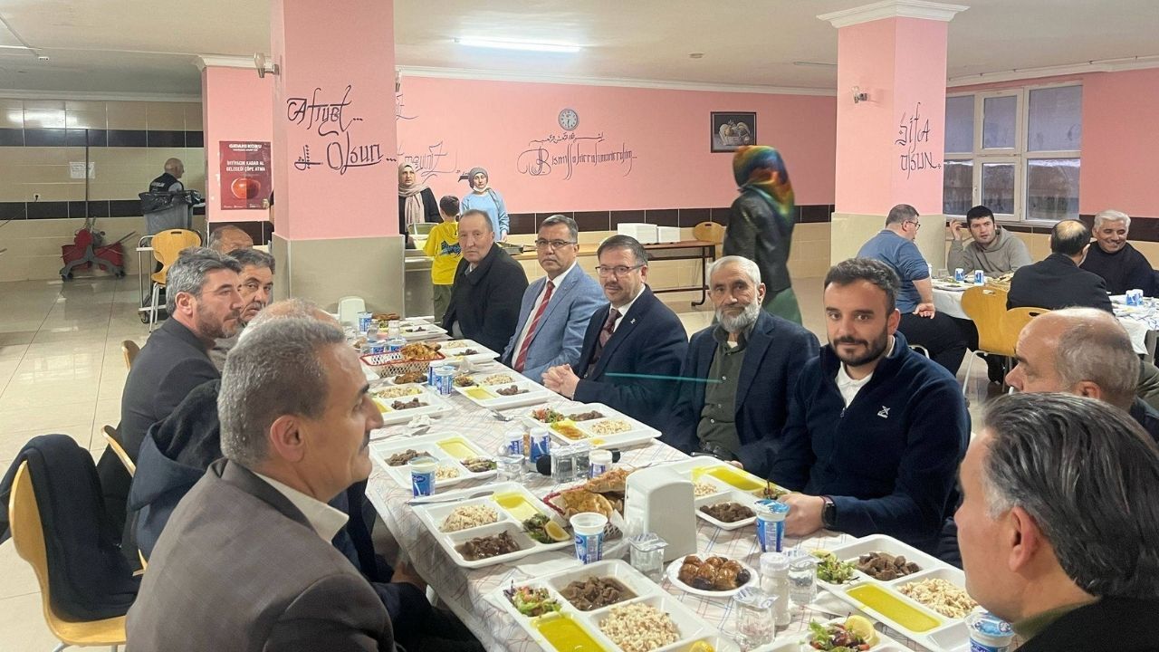 Yi̇mev İftarında Gönüller Ve Sofralar Birleşti (3)