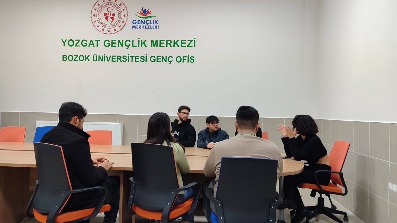 Yozgat Gençlik Merkezi’nde İngilizce Münazara Heyecanı (2)