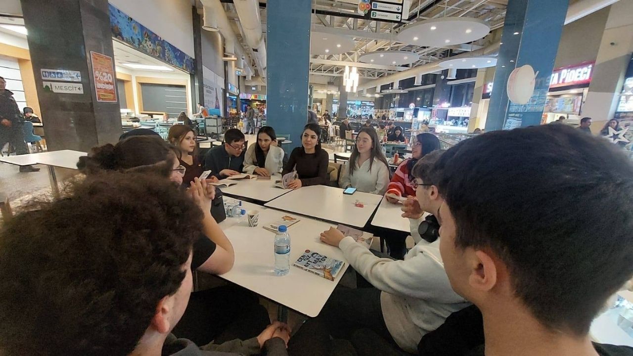 Yozgat Gençlik Merkezi’nden İftar Ve Kitap Kritiği (2)