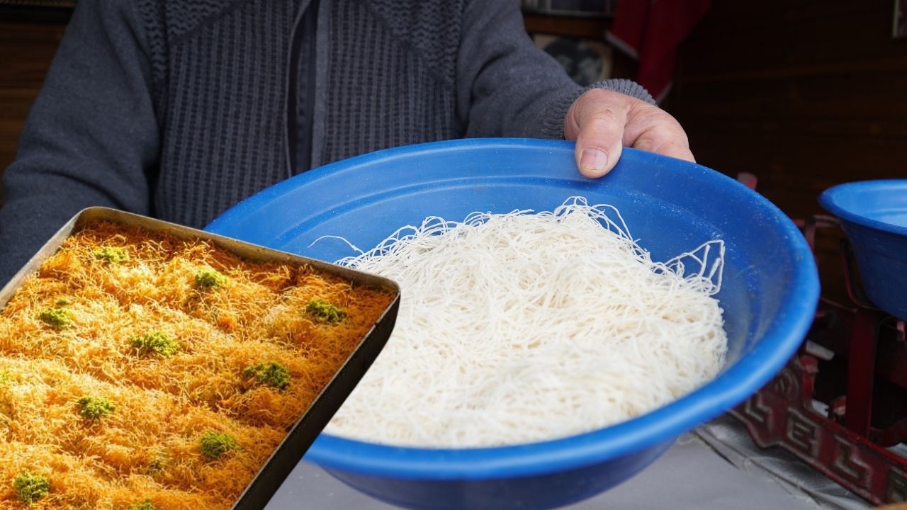 Yozgat'ın 55 Senelik Kadayfıcısı Adil Usta Kadayıfın Sırrını Açıkladı