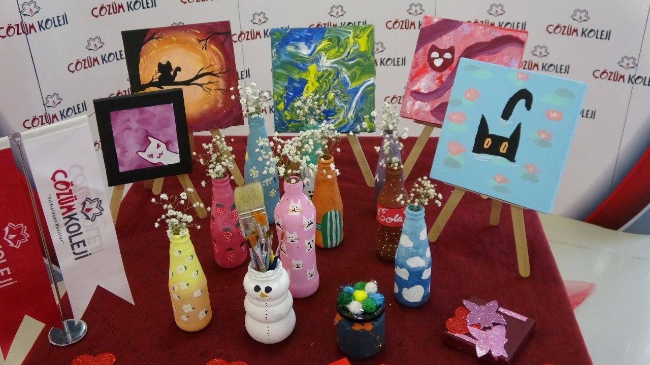 Yozgat’ta Öğrenci Sergisi Alya’nın Eserleri Beğeniye Sunuldu (1)