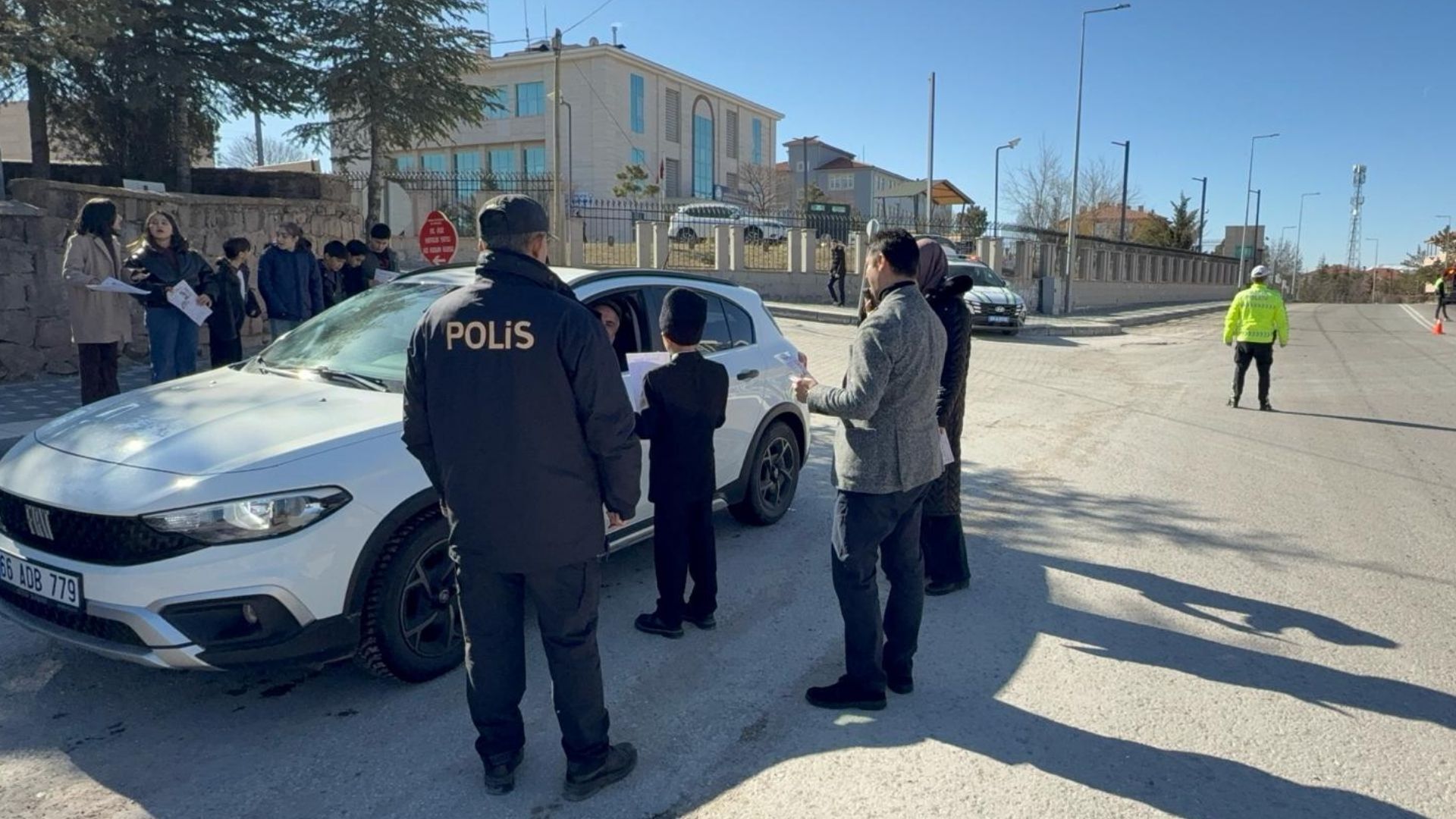 12 Mart Coşkusu Yozgat’ta Yaşandı Emniyet Ve Öğrenciler İş Birliği Yaptı