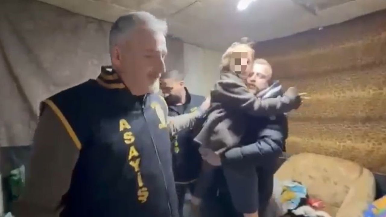 7 Yıldır Kayıp Olan Çocuk Harabe Evde Bu Şekilde Bulundu (4)