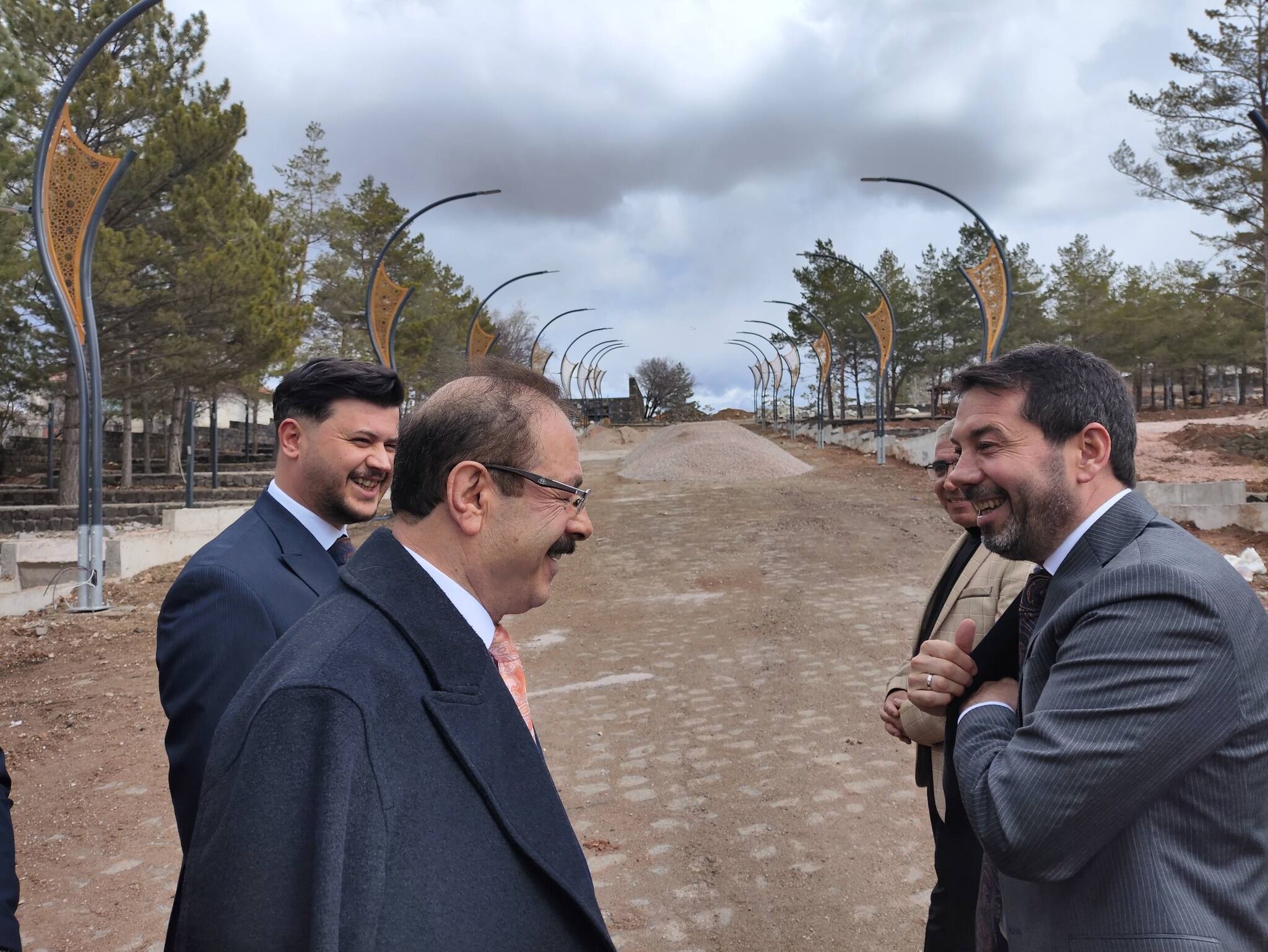 Ak Parti Yozgat Milletvekili Akgül, Sarıkaya'nın Kalbini İnceledi1