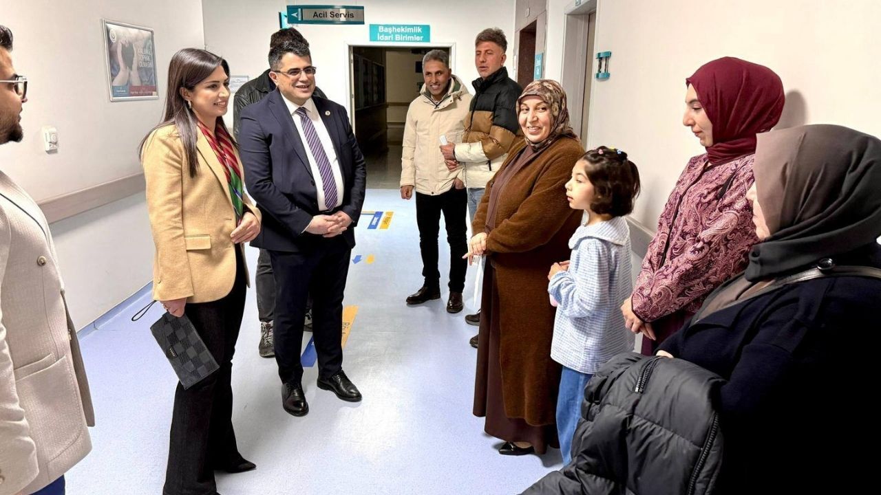 Akdağmadeni’nde Bayram Coşkusu Sağlıkçılarla Paylaşıldı (1)