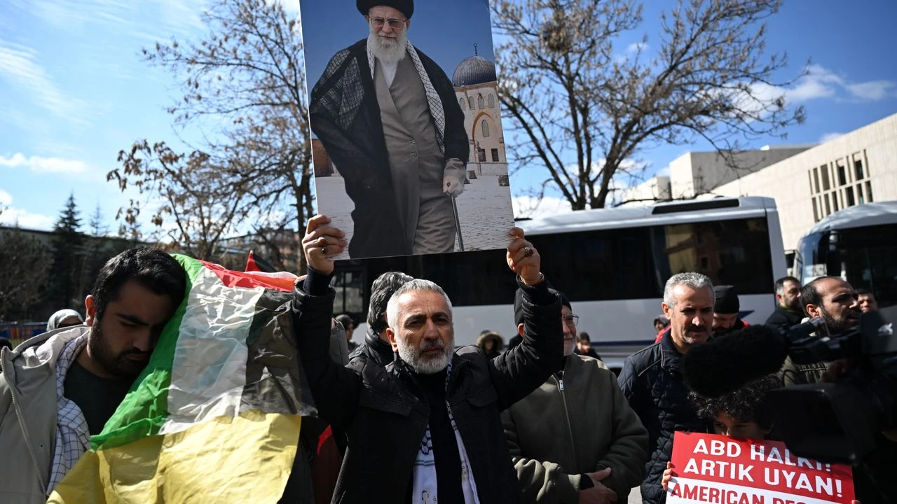 Ankara'da Abd Ve İsrail'in İran Saldırıları Protesto Edildi