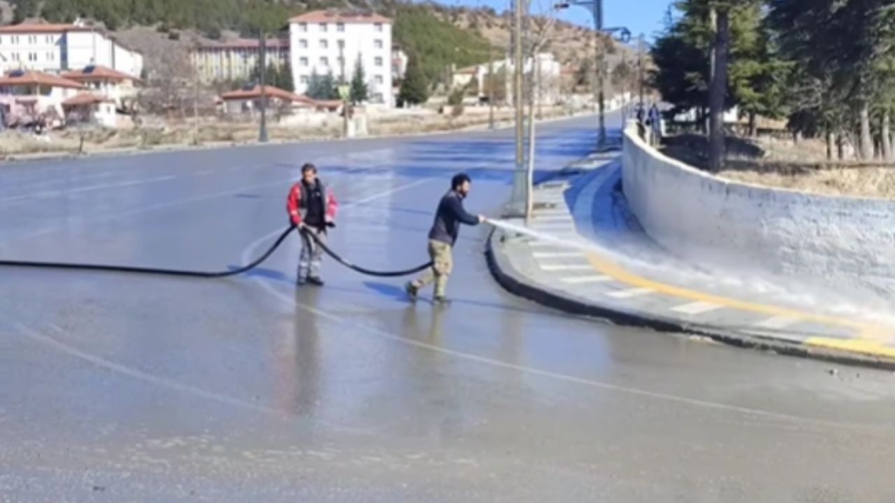 Bayram Öncesi Harekete Geçildi Yozgat’ta Sokaklar İçin Dikkat Çeken Temizlik Seferberliği (1)