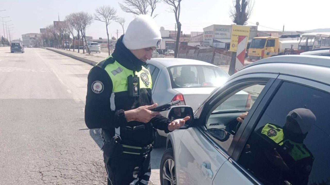 Bayramda Dikkat Çeken Denetim Trafikte Ortaya Çıkan Tablo Merak Uyandırdı (5)