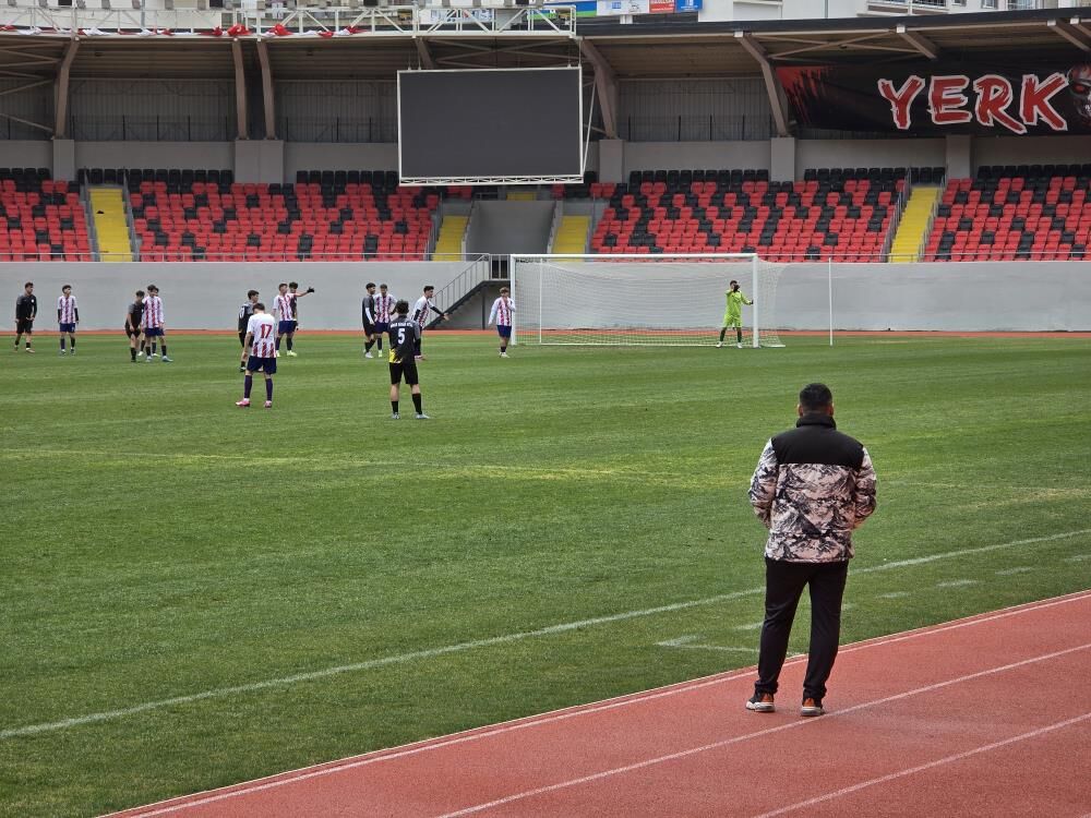 Bölge İlleri Yozgat’ta Buluştu Genç Futbolcuların Büyük Mücadelesi Başladı (2)