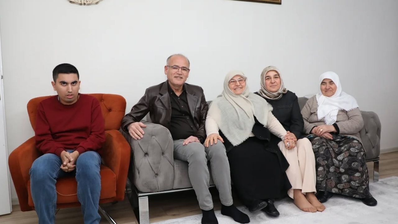 Çekerek’te Ramazan Geleneği Sürüyor Başkan İnce’nin Samimi Ev Ziyaretleri (2)