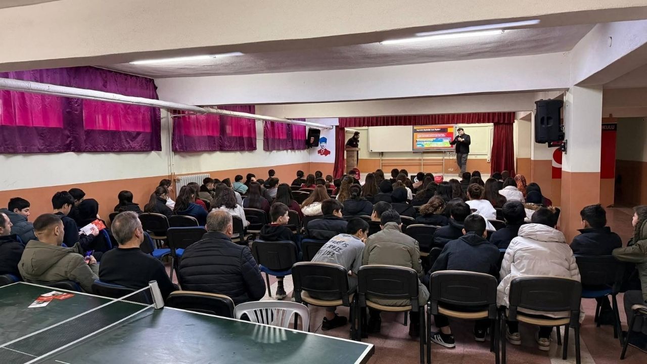 Çök Kapan Tutun Öğretildi Yozgat’ta Deprem Haftası Etkinlikleri Yoğun İlgi Gördü (3)