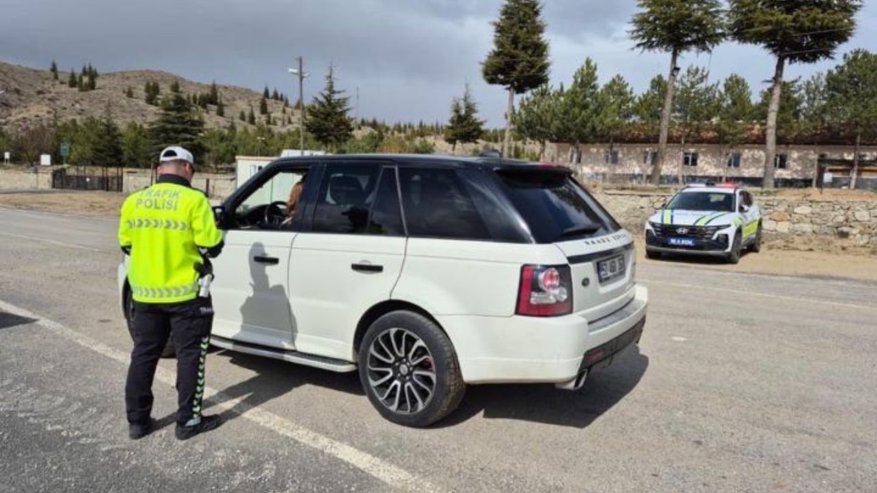 Denetinler Sıkılaştı Yozgat’ta Sürücülere Peş Peşe Ceza Kesildi (5)