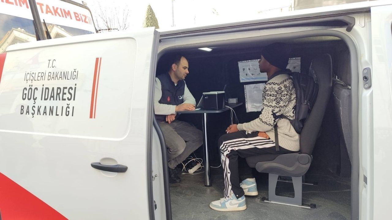 Düzensiz Göçle Mücadelede Yeni Yöntem Yozgat’ta Mobil Göç Noktası Devrede (3)