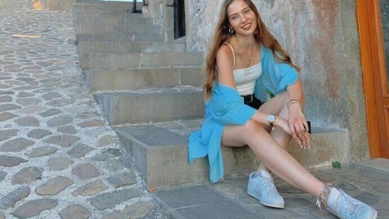 Elçin Zehra İrem Kimdir Kaç Yaşında, Nereli, Hangi Dizilerde Oynadı (1)