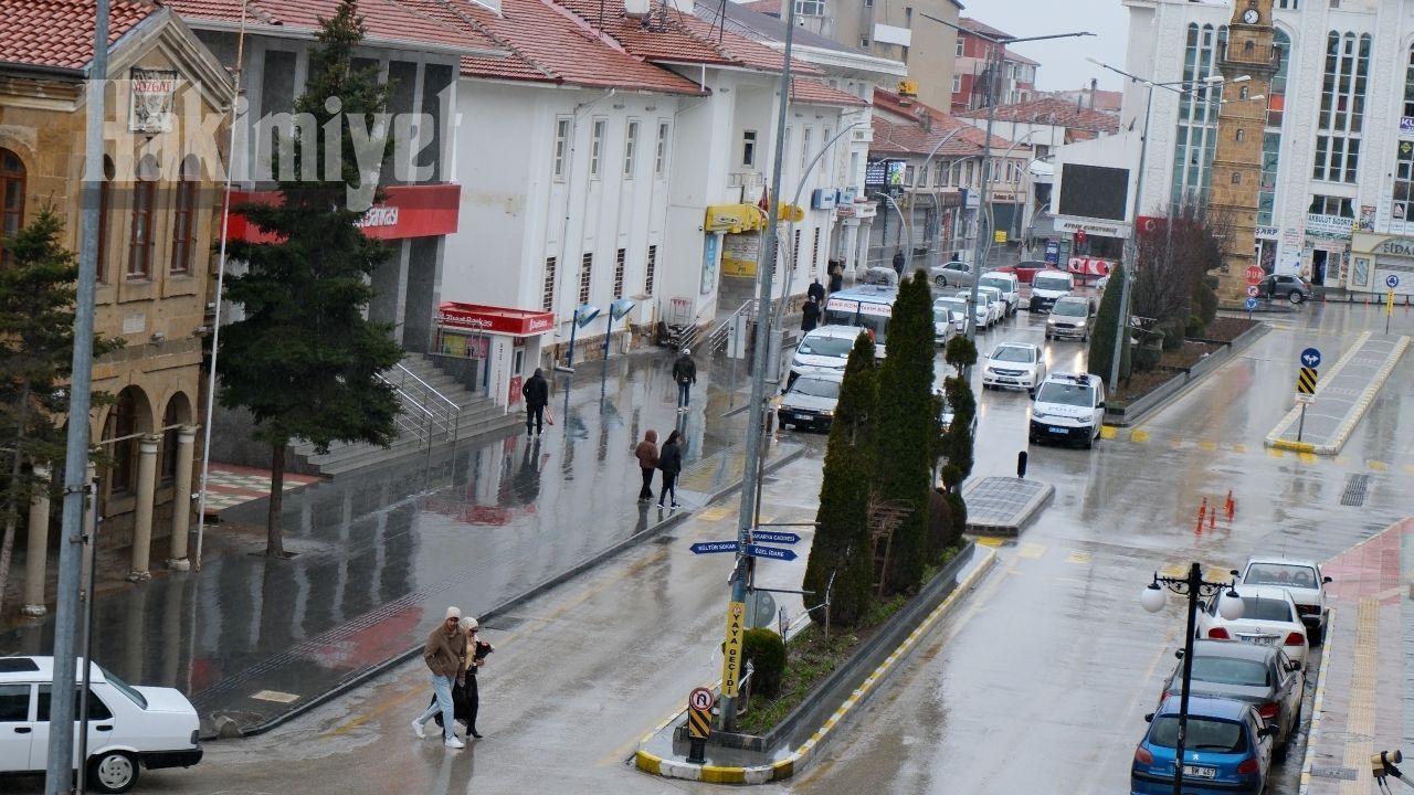 Güne Yağmurla Uyanıldı Yozgat’ta Sıcaklık Düşüşe Geçti (1)