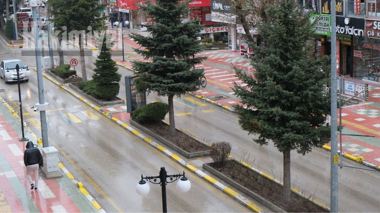 Güne Yağmurla Uyanıldı Yozgat’ta Sıcaklık Düşüşe Geçti (3)