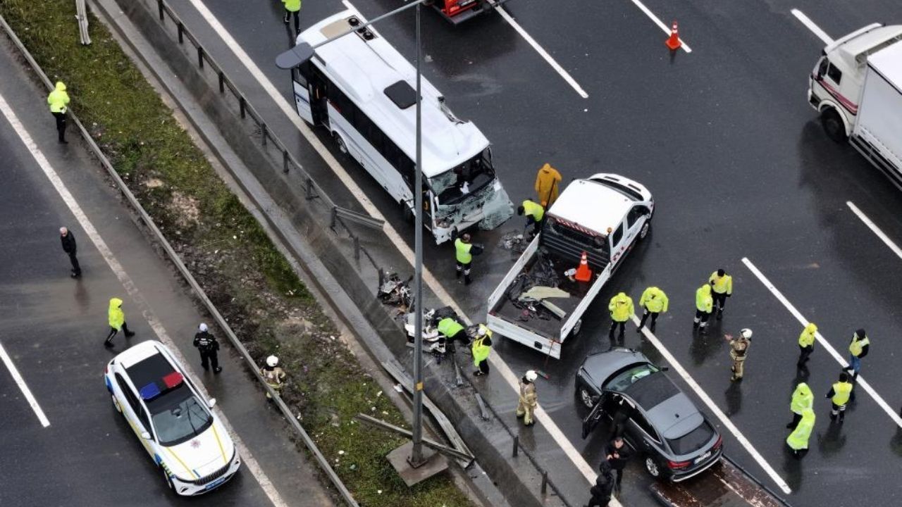 İstanbul’da Polis Kazası 1 Polis Şehit Oldu, 16 Polis Yaralandı (1)