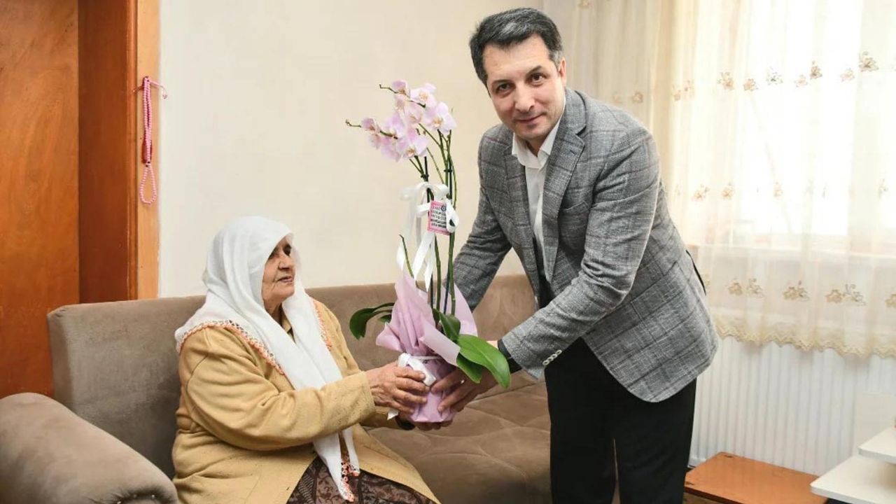 Kaymakam Kapı Kapı Ziyaret Etti Yozgat’ta Şehit Annelerine Anlamlı Sürpriz (1)