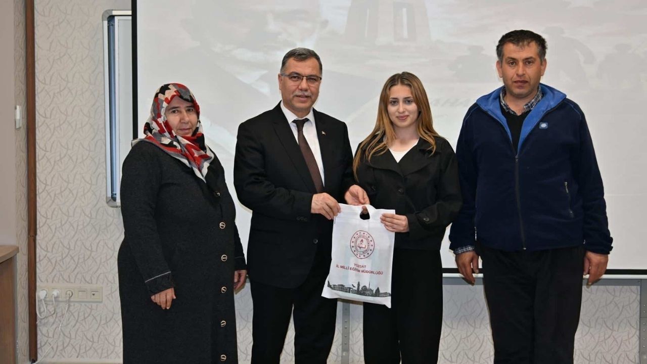 Liselerde Büyük Heyecan Yozgat’taki Yarışmanın Kazananları Belli Oldu (1)