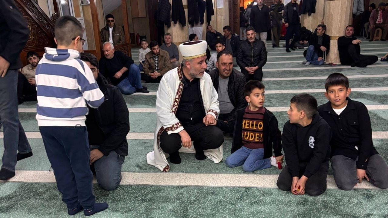 Manevi Coşku Sarıkaya’yı Sardı Camilerde Manevi Atmosfer Dorukta (1)