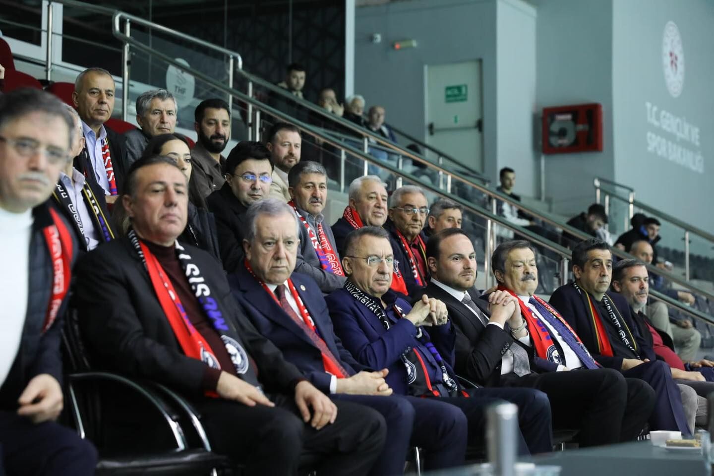 Mc Sistem Yozgat Gsk Kadın Hentbol Takımına Tebrik Mesajı Yağdı