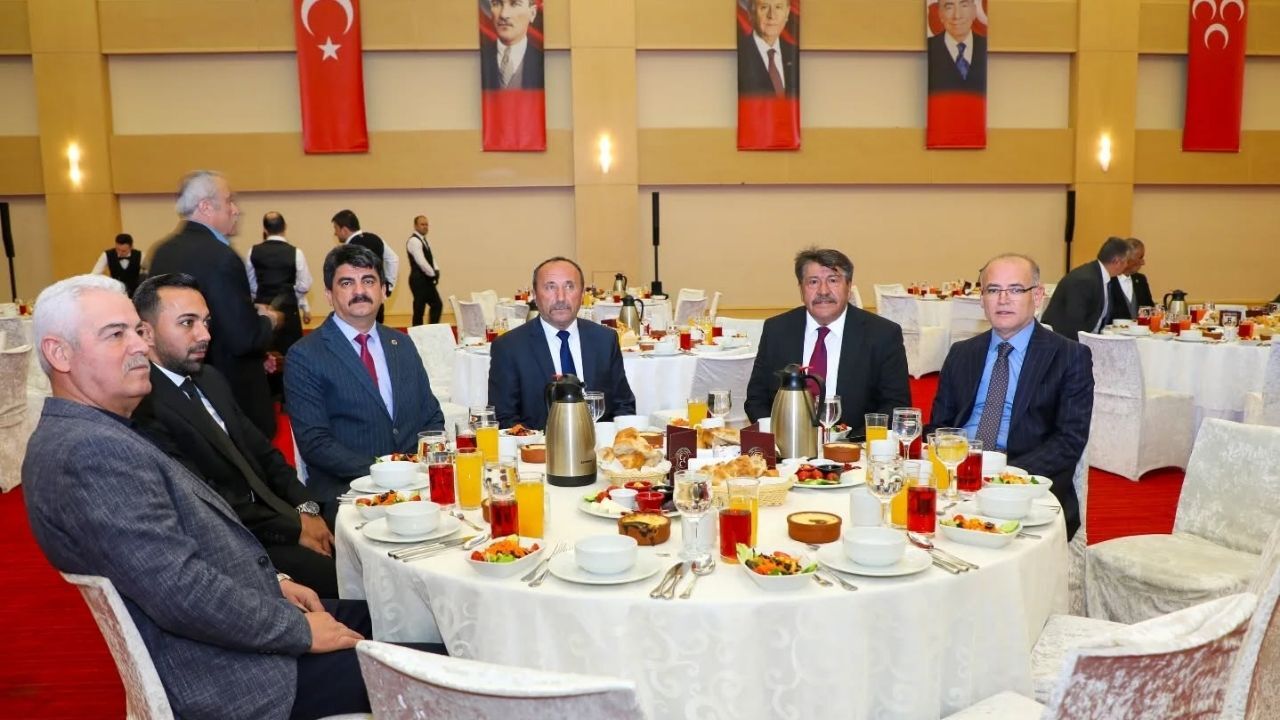 Mhp’li Yozgat Belediye Başkanları Ankara’da Birlik Mesajı Verdi (1)