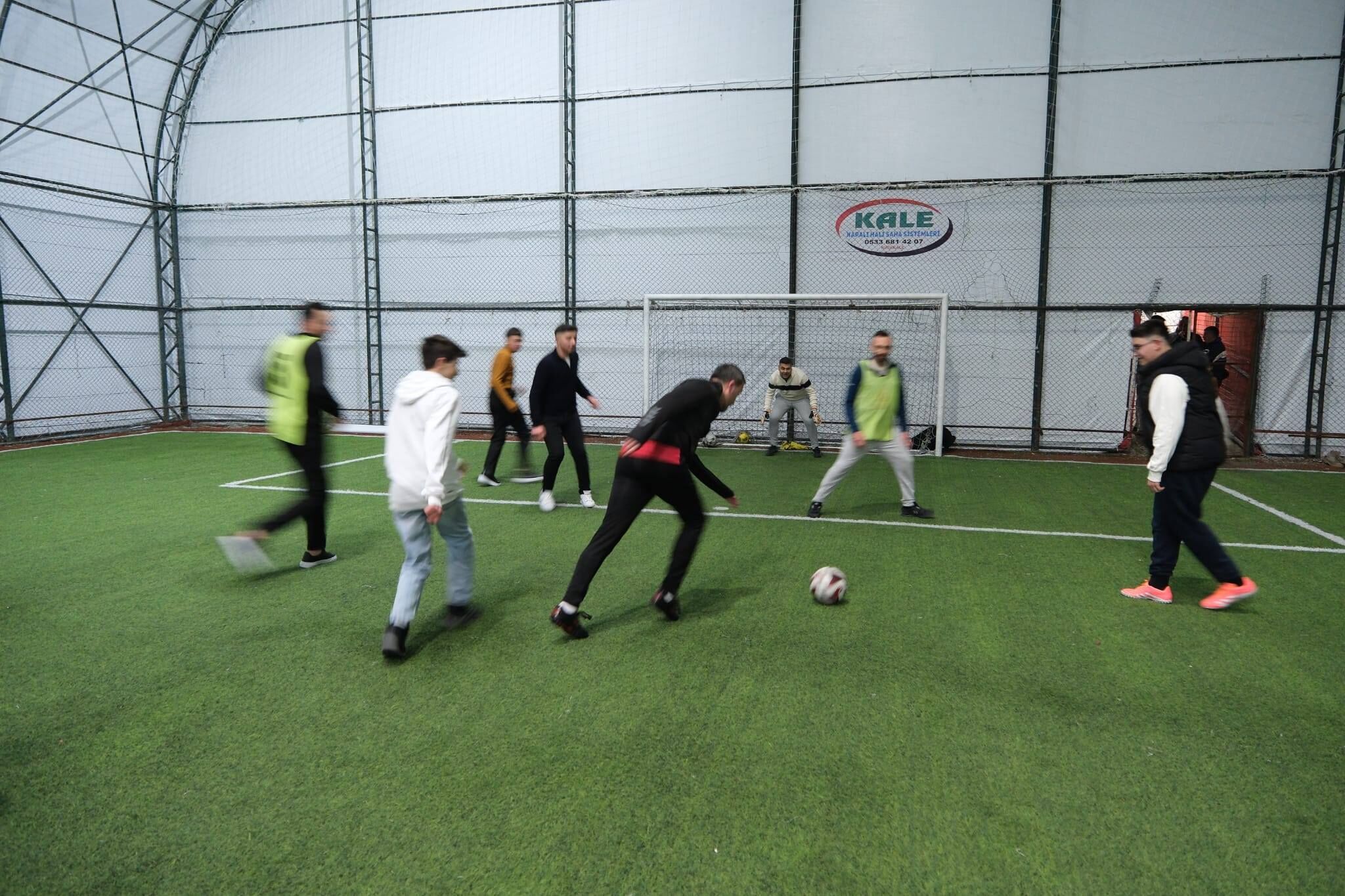 Şahan, Yozgat'ın Gençlerini Sahada Terletti2