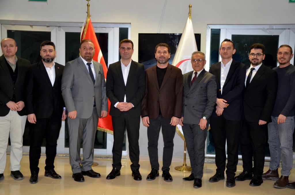 Sarıkaya'da Sağlık Çalışanları İftarda Buluştu, Başarı Belgeleri Takdim Edildi