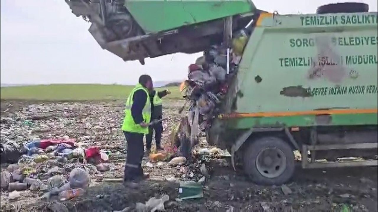 Sorgun’da Çöpe Atılan Poşetten Çıkanlar Şaşkına Çevirdi (2)