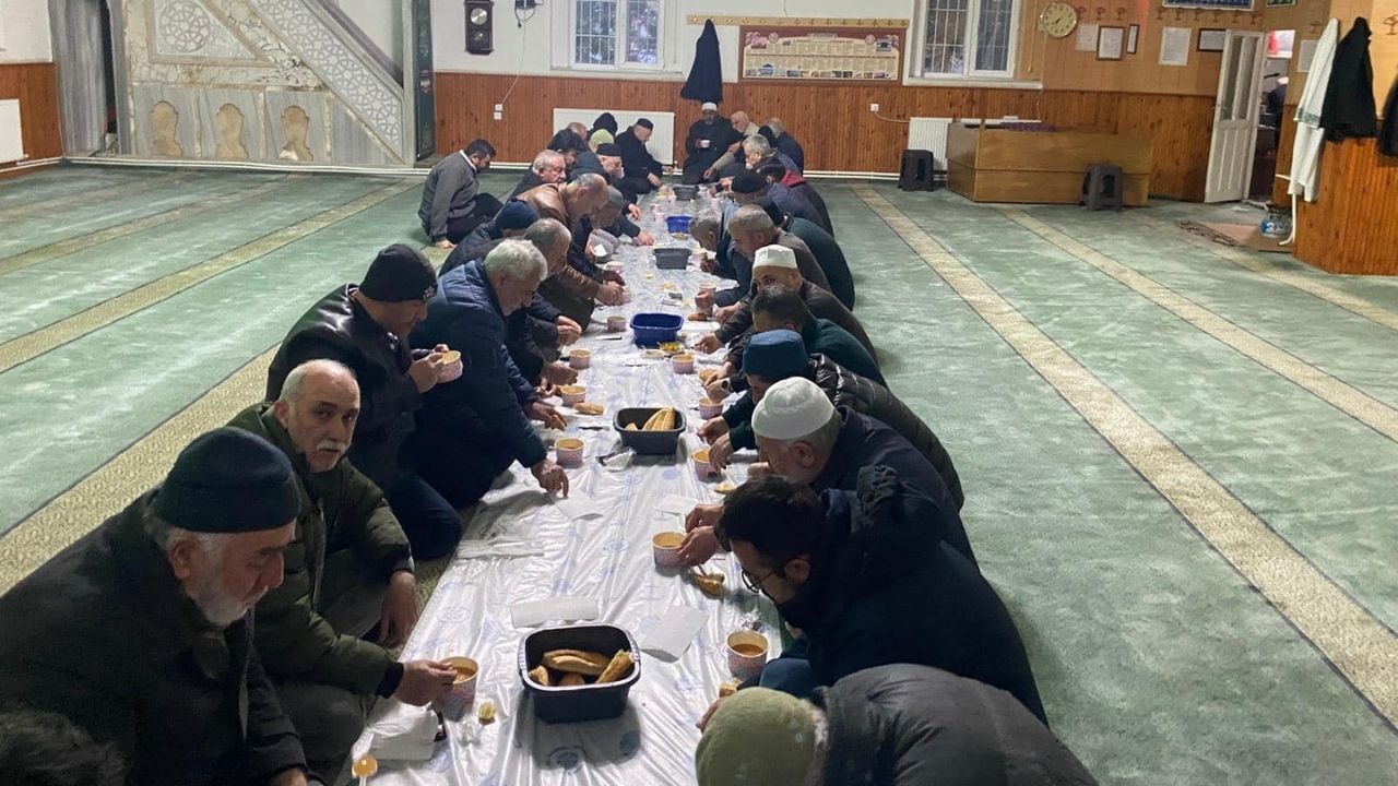 Vyozgat’ta Sabah Namazı Buluşmaları Yoğun Katılımla Devam Ediyor