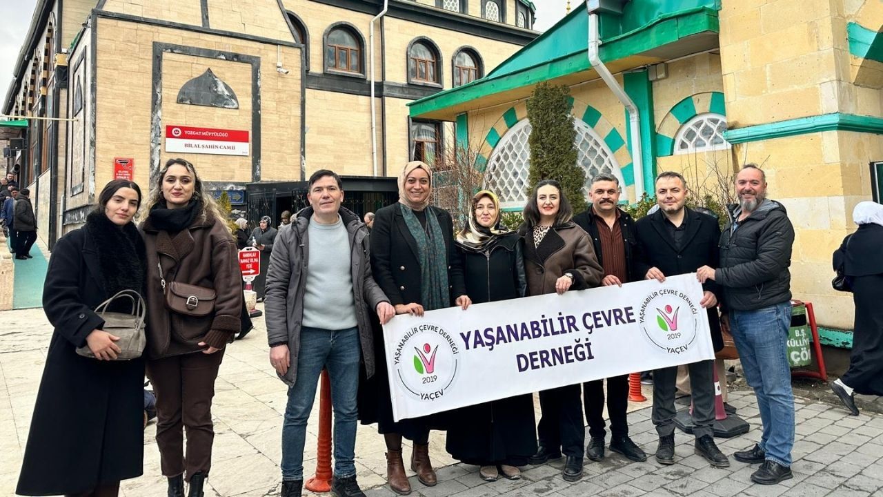 Yaçev’den ‘Yeni Alma Yine Kullan’ Etkinliği Kıyafetler Paylaşıldı (2)