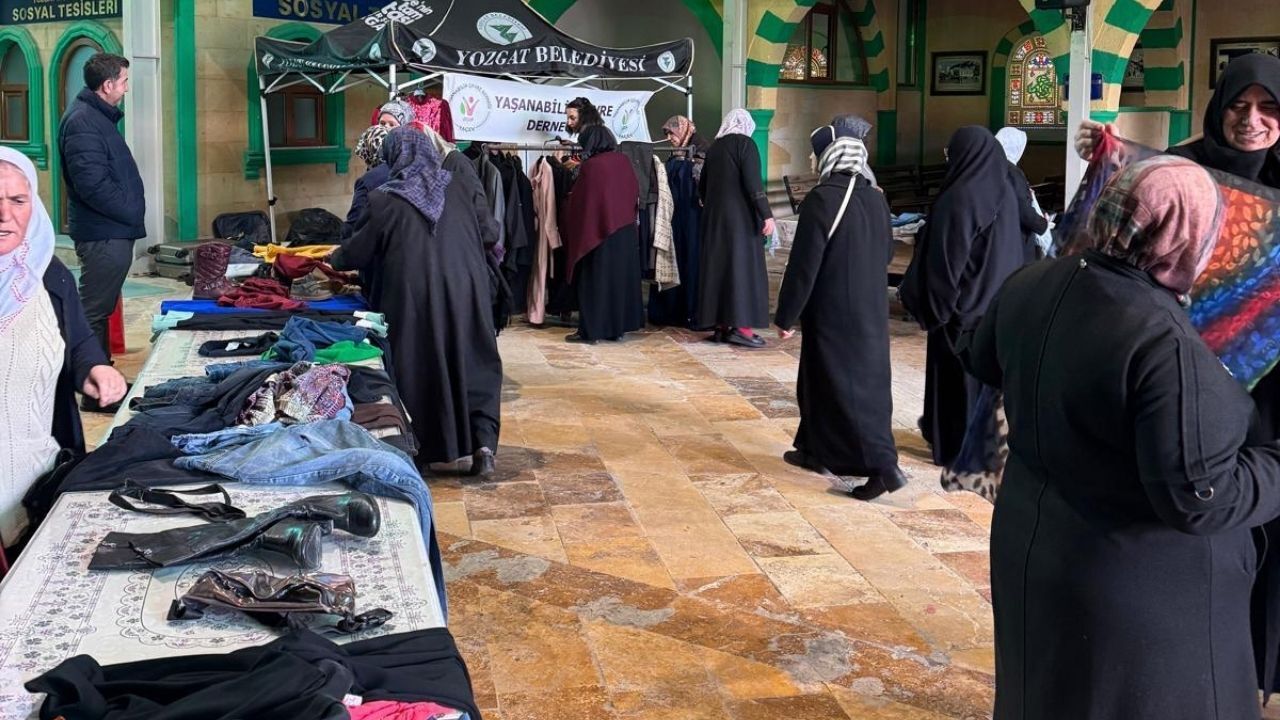 Yaçev’den ‘Yeni Alma Yine Kullan’ Etkinliği Kıyafetler Paylaşıldı (4)