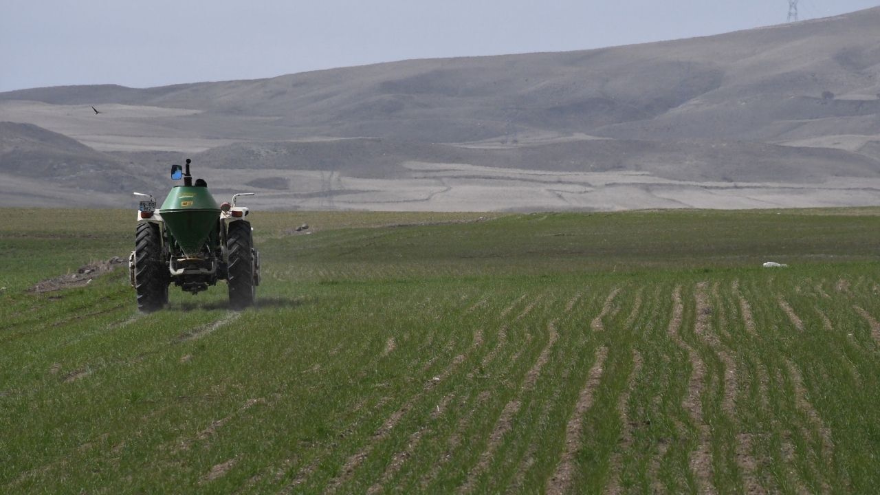 Yağış Öncesi Toprak Hazırlığı Yozgatlı Çiftçiler Bereket Için Sahada (1)