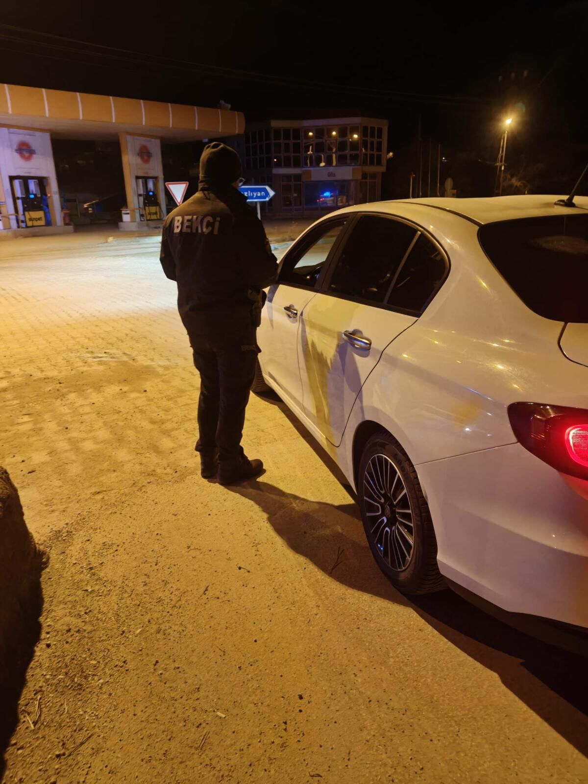 Yenifakılı'da Emniyet Ekiplerinden Saha Denetimi