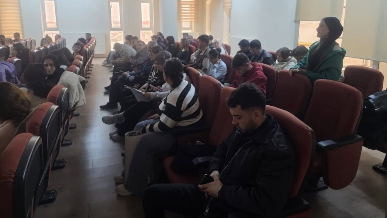 Yozgat Bozok’ta Etkileşimli Etkinlik Öğrenciler Deneyimlerini Paylaştı (1)