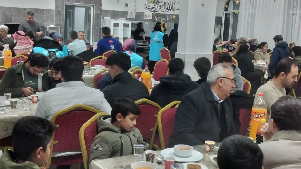 Yozgat İl Müftüsü, Kur’an Kursu’nda İftar Sofrasına Konuk Oldu (2)